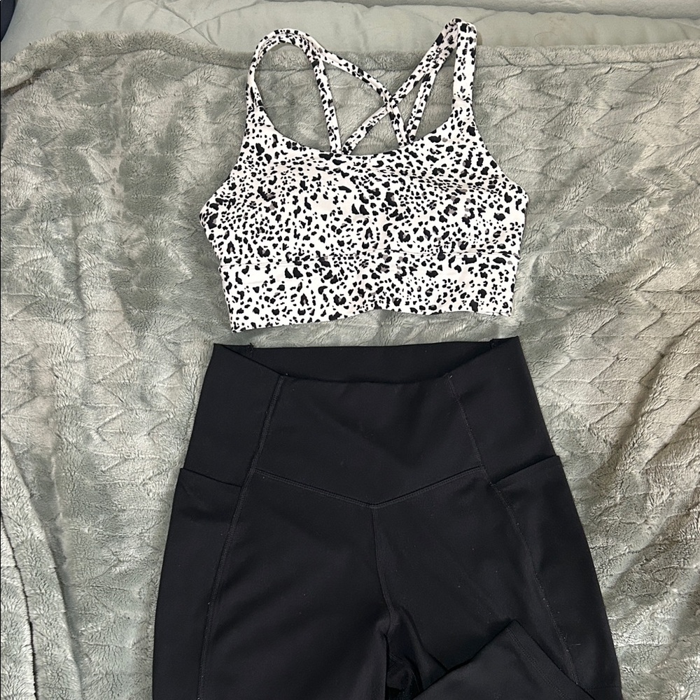 Jockey Black and White Sports Bra and Leggings Set